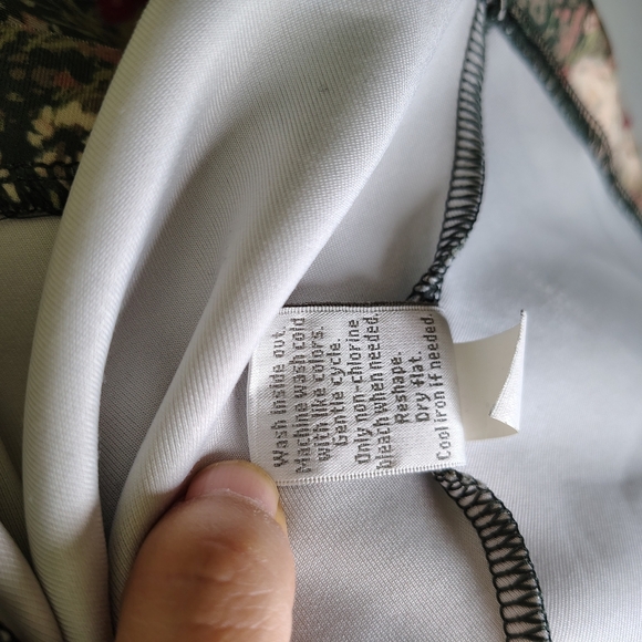 LC Lauren Conrad X Disney Bambi Pink and Green Floral A-Line Midi Skirt Sz XS - Picture 8 of 8